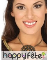 Collier médaillon style antique et fausses pierres