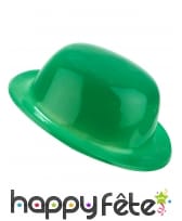 Chapeau melon vert uni en plastique