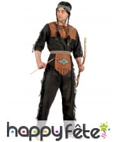 Costume noir et marron d'homme Indien