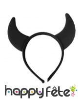 Cornes noires sur serre tête