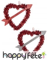 Coeur rouge décoratif traversé d'une flèche