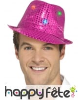Chapeau rose et lumineux à sequins