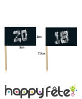 Drapeaux anniversaire VIP sur pics 8cm