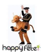 Déguisement toréador à dos de taureau