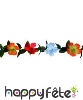 Guirlande de fleurs et feuilles