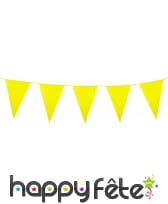 Guirlande de grands pavillons jaunes