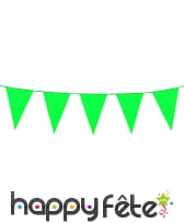 Guirlande de grands pavillons verts