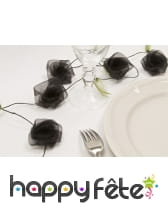 Guirlande de roses noires en organza