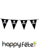 Guirlande pavillon de pirate, image 1