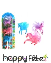 Jouet poney color&eacute; &agrave; coiffer avec ailes