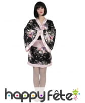 Kimono japonais noir motifs fleuris pour femme