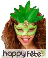 Loup avec grosses paillettes et plumes centrales, image 1