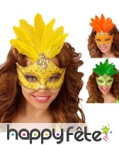 Loup avec grosses paillettes et plumes centrales