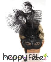 Loup à main plumes noir