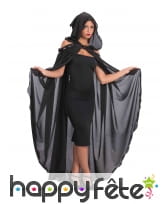 Longue cape noire satinée avec capuche femme