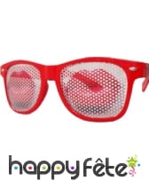 Lunettes de soirée avec lèvres rouges imprimées