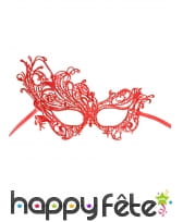 Loup en dentelle remontant sur le côté droit femme, image 2