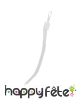 Longue et fine queue de chat blanche