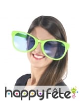 Lunettes géantes en plastique