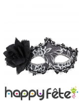 Loup noire blanc avec dentelle et fleur noire, image 1