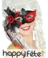 Loup noir dentelle rouge avec fleur