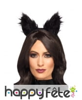 Longues oreilles de chat noir en fourrure