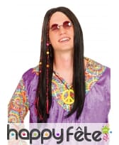 Longue perruque hippie noire avec perles colorées