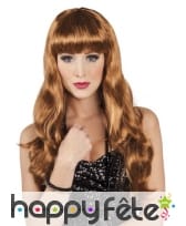 Longue perruque marron ondulée frange droite