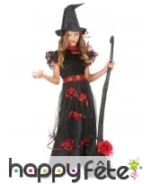 Longue robe de petite sorcière avec voile et rose