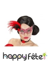 Loup rose doré avec plumes rouges et noires