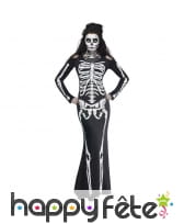 Longue robe moulante de femme squelette