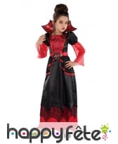 Longue robe noire et rouge de vampire pour enfant