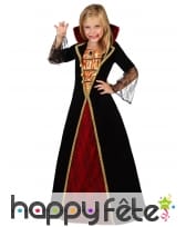 Longue robe noire rouge dorée de fille vampire