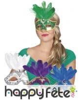 Loup vénitien avec plumes