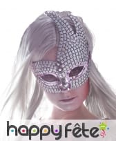 Loup vénitien recouvert de brillants argentés