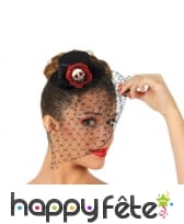 Mini chapeau noir avec voile, fleur squelette