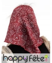Masque de vieille femme avec foulard rouge, image 1