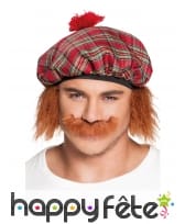 Moustache marron clair d'écossais