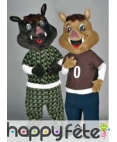 Mascotte sanglier habillé
