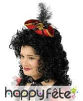 Mini tricorne rouge et or avec plumes noires