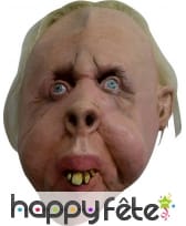 Masque visage déforme et dents jaunies