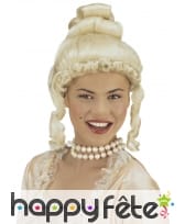 Perruque blonde de comtesse, chignon et boucles