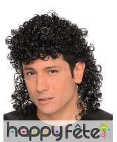 Perruque bouclée noire coupe mulet