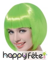 Perruque carré court vert fluo à frange droite