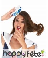 Petit chapeau de marin blanc et bleu