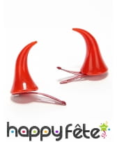 Petites cornes rouges sur barrettes