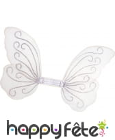 Paire d'ailes de papillon blanc avec paillette