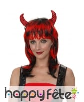 Perruque noire et rouge avec cornes pailletées, image 1