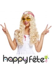Perruque ondulée blonde et bandeau marguerite