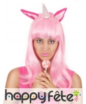Perruque rose de licorne avec oreilles et corne